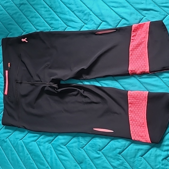 Under Armour work out tights - Picture 3 of 5